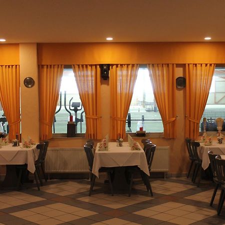 Toto'S Gasthaus Хаттинген Экстерьер фото