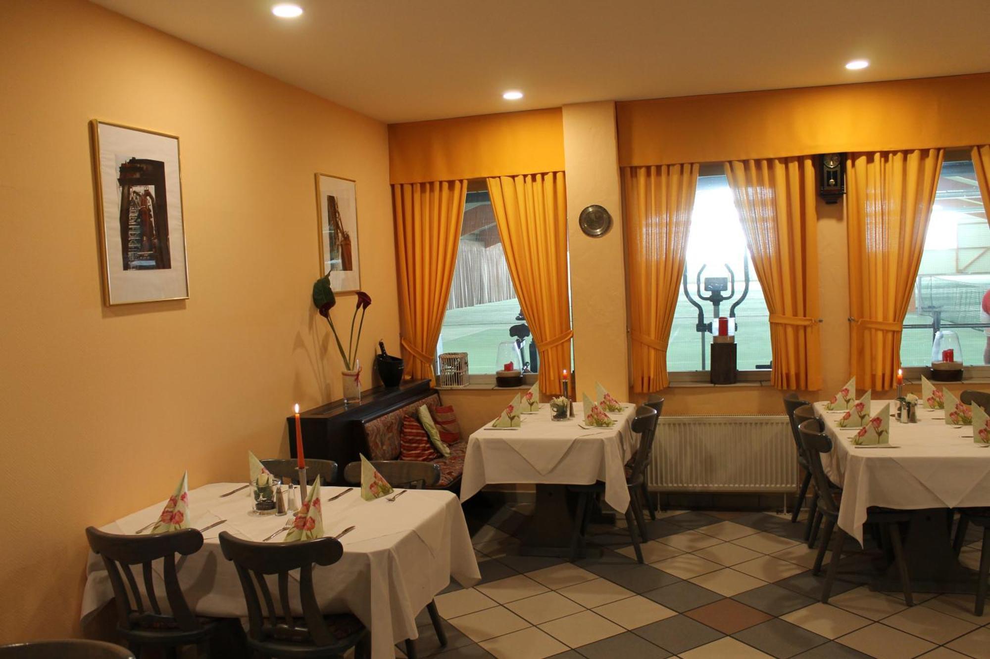 Toto'S Gasthaus Хаттинген Экстерьер фото